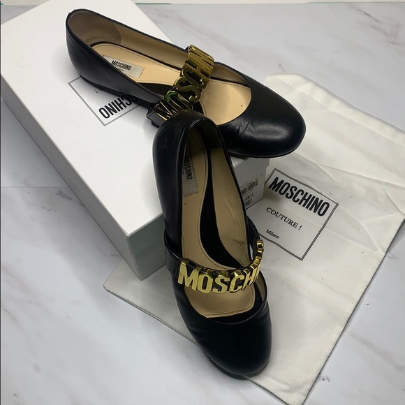 moschino flats